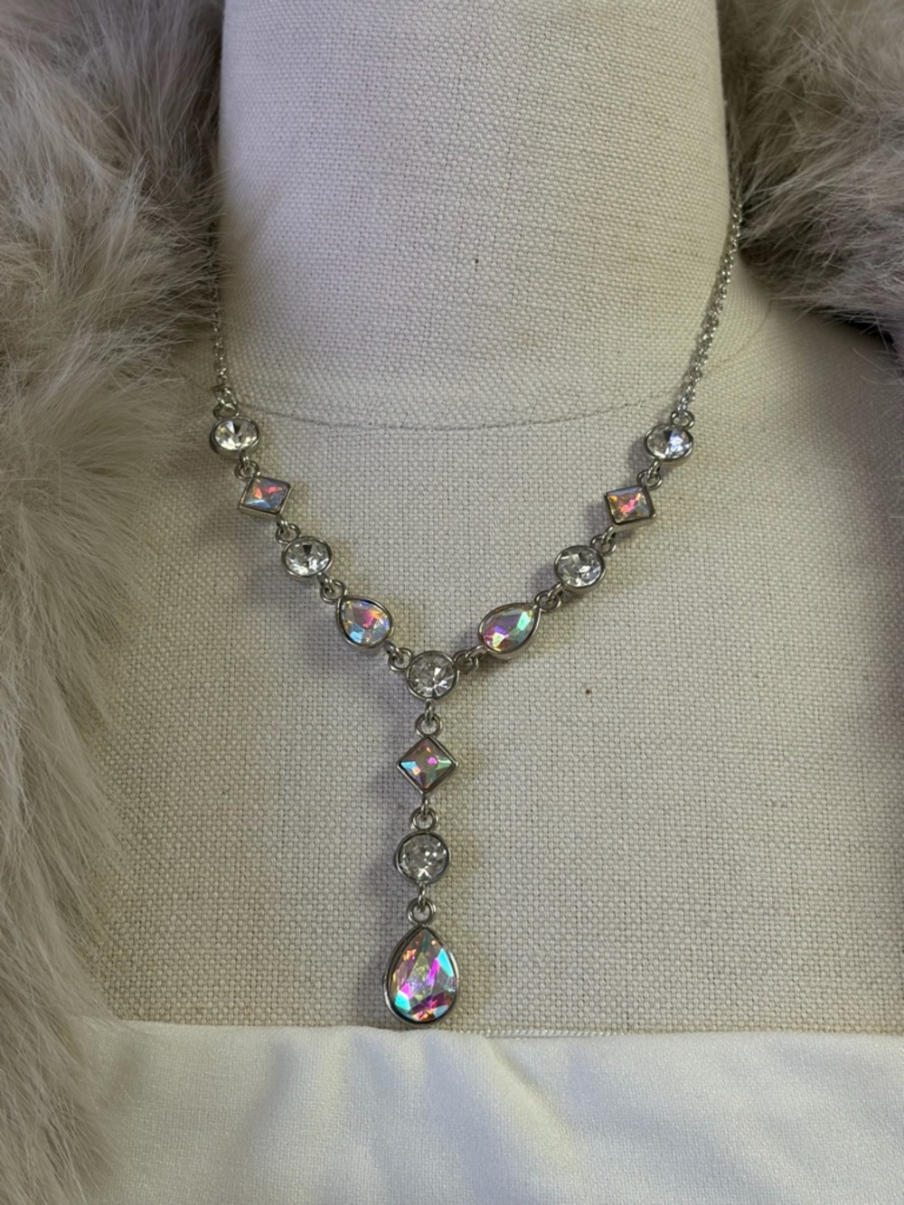 Glam Silver Aurora-Effect Teardrop Y Necklace